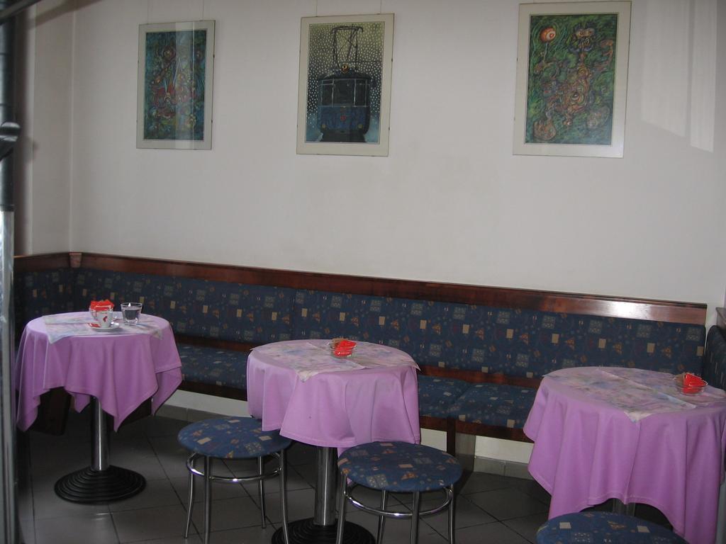 Guest House Roze Ilirska Bistrica Esterno foto