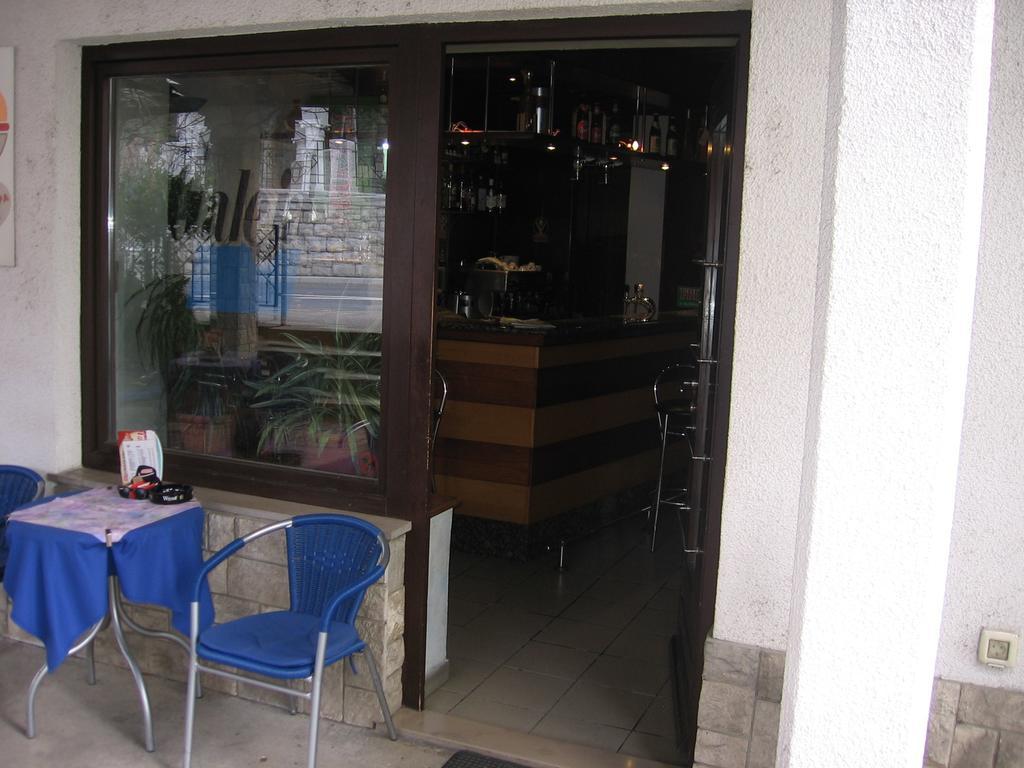 Guest House Roze Ilirska Bistrica Esterno foto
