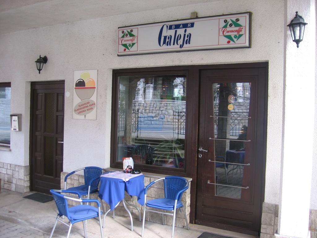 Guest House Roze Ilirska Bistrica Esterno foto