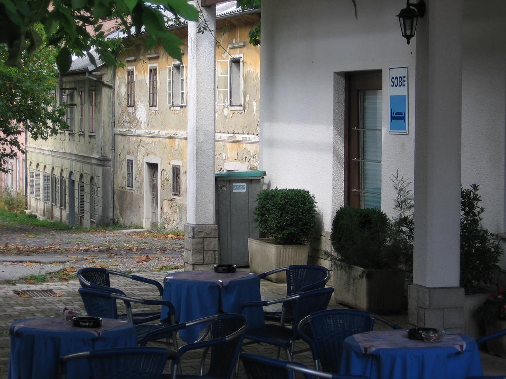 Guest House Roze Ilirska Bistrica Esterno foto