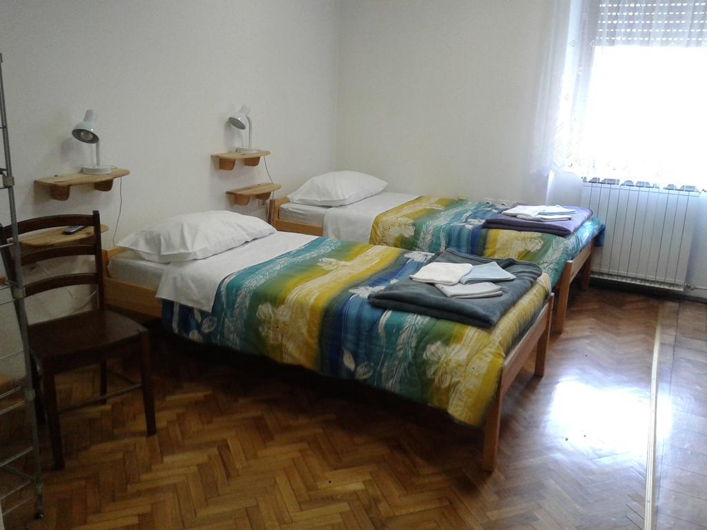 Guest House Roze Ilirska Bistrica Esterno foto